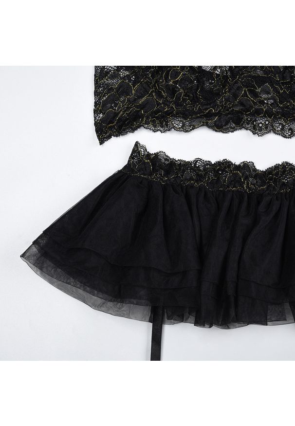 Intica - Komplet bielizny z falbanką i koronką dla kobiet Leontine. Kolor: różowy. Materiał: koronka. Wzór: koronka