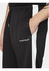 Guess Jeans Spodnie materiałowe 173615 Czarny Regular Fit. Kolor: czarny. Materiał: syntetyk #3
