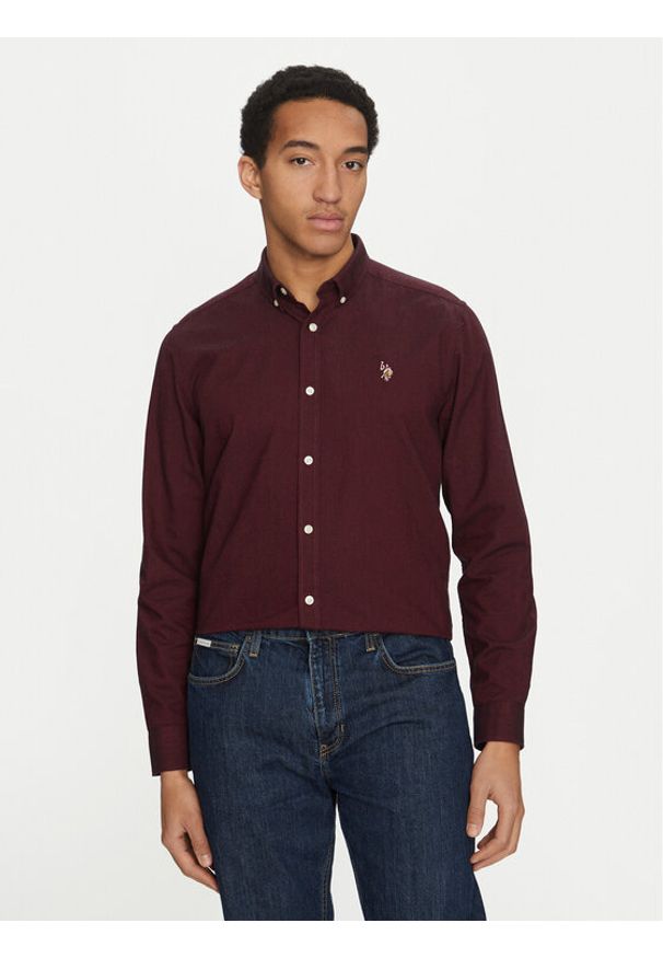 U.S. Polo Assn. Koszula MUP3247 Bordowy Slim Fit. Typ kołnierza: polo. Kolor: czerwony. Materiał: bawełna