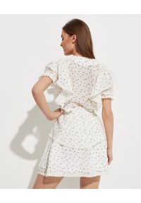 HEDONIC - Sukienka w kropki Fallon Dots. Typ kołnierza: dekolt w kształcie V. Kolor: biały. Materiał: tkanina, koronka, wiskoza. Wzór: kropki #4