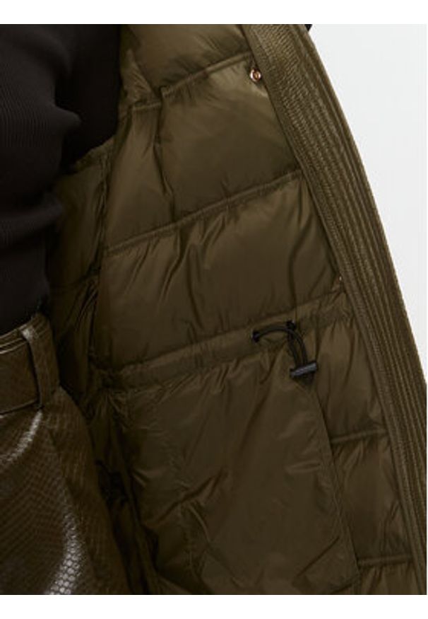 TwinSet - TWINSET Płaszcz zimowy 232TT2351 Zielony Regular Fit. Kolor: zielony. Materiał: syntetyk. Sezon: zima