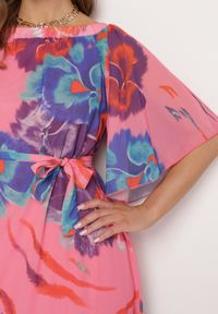 Born2be - Różowo-Niebieska Rozkloszowana Sukienka z Wiązaniem w Talii i Szerokimi Rękawami Nellanora. Kolor: różowy. Materiał: tkanina. Sezon: lato #5