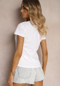 Renee - Biały T-shirt z Bawełny z Krótkim Rękawem i Ozdobnym Printem Saronea. Okazja: na co dzień. Kolor: biały. Materiał: bawełna. Długość rękawa: krótki rękaw. Długość: krótkie. Wzór: nadruk. Styl: casual #3
