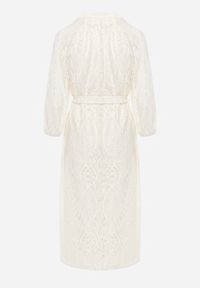 Born2be - Beżowy Koronkowa Sukienka Koszulowa o Rozkloszowanym Dole z Paskiem w Talii Nesssea. Okazja: na co dzień, do pracy. Kolor: beżowy. Materiał: koronka. Typ sukienki: koszulowe. Styl: casual, elegancki #4