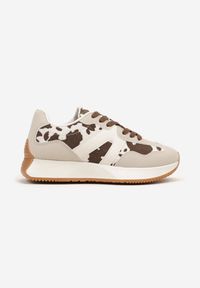 Born2be - Biało-Brązowe Płaskie Sneakersy w Krowie Łaty z Geometrycznym Wzorem Nawla. Nosek buta: okrągły. Zapięcie: sznurówki. Kolor: biały. Materiał: materiał. Wzór: geometria. Obcas: na obcasie. Wysokość obcasa: niski #6