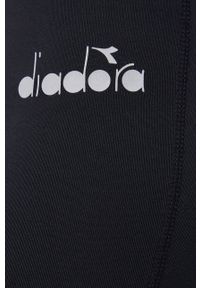 Diadora Szorty damskie kolor czarny z nadrukiem medium waist. Kolor: czarny. Materiał: dzianina. Wzór: nadruk #3