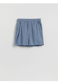 Reserved - Szorty regular z lnem - niebieski. Kolor: niebieski. Materiał: len