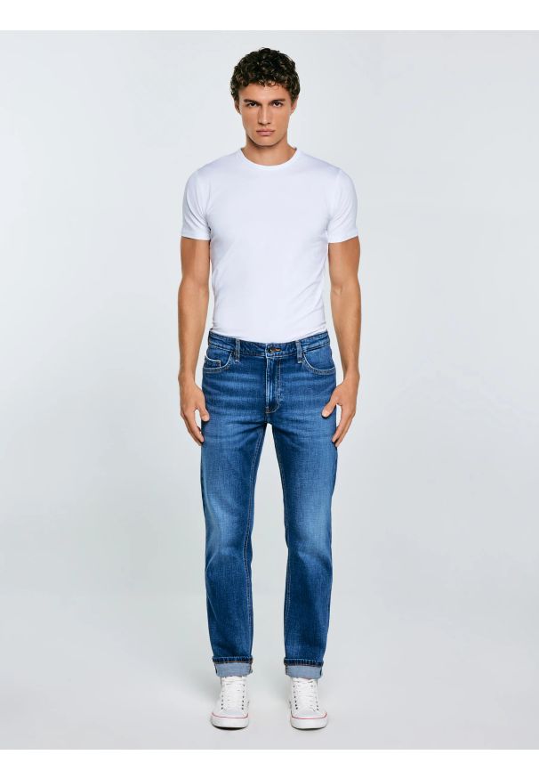 Big-Star - Jeansy męskie z prostą nogawką niebieskie Colt 480. Stan: podwyższony. Kolor: niebieski. Styl: klasyczny, vintage, elegancki