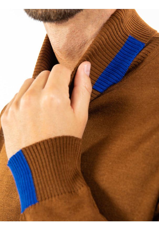 Takeshy Kurosawa Sweter "Turtle Neck" | 83158| Dolcevita Intarsio | Mężczyzna | Brązowy. Okazja: na co dzień. Typ kołnierza: golf. Kolor: brązowy. Materiał: wełna, akryl. Wzór: aplikacja. Styl: casual