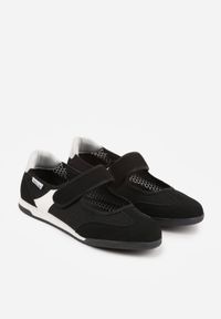 Born2be - Czarne Tenisówki w Stylu Balerinek z Napisem Emitanela. Okazja: na co dzień. Zapięcie: rzepy. Kolor: czarny. Materiał: jeans. Wzór: napisy. Styl: casual, sportowy #2