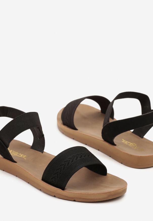 Born2be - Czarne Sandały na Płaskiej Podeszwie z Elastycznymi Paskami Linarietia. Okazja: na co dzień, na spacer. Zapięcie: pasek. Kolor: czarny. Materiał: jeans. Wzór: paski. Obcas: na płaskiej podeszwie. Styl: elegancki, casual