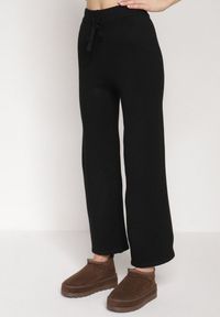 Born2be - Czarny Komplet z Dzianiny z Wełną Spodnie Kardigan i Kamizelka na Guziki Meviseffa. Kolor: czarny. Materiał: dzianina, wełna #3