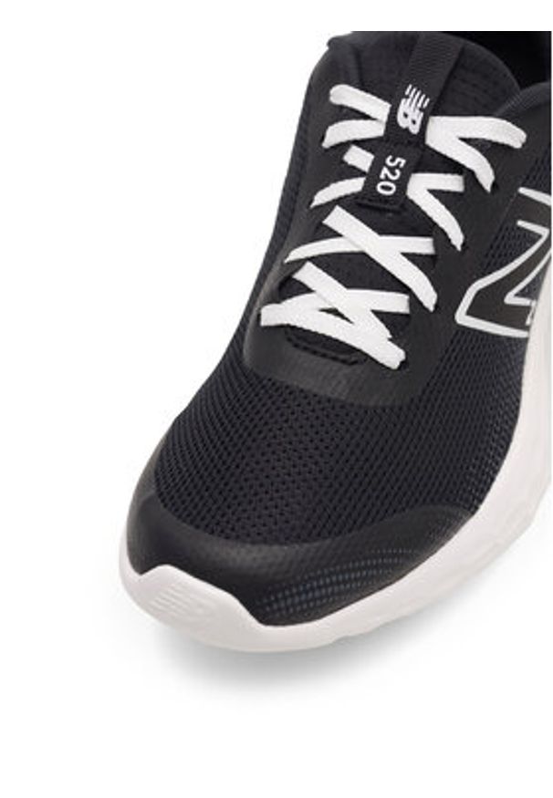 New Balance Sneakersy GP520BW8 Czarny. Kolor: czarny. Materiał: materiał