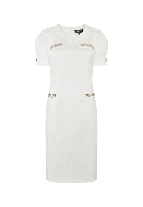 CATERINA - Biała sukienka ołówkowa ze złotymi elementami. Kolor: biały. Materiał: żakard, bawełna. Wzór: aplikacja. Typ sukienki: ołówkowe. Styl: elegancki. Długość: midi