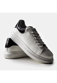 Białe męskie sneakersy GOE KK1N4005. Nosek buta: okrągły. Kolor: biały. Materiał: guma. Sport: turystyka piesza #4
