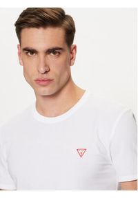 Guess T-Shirt M2YI24 J1314 Biały Slim Fit. Kolor: biały. Materiał: bawełna #3