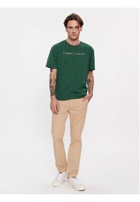 Tommy Jeans T-Shirt Linear Logo DM0DM17993 Zielony Regular Fit. Kolor: zielony. Materiał: bawełna #4