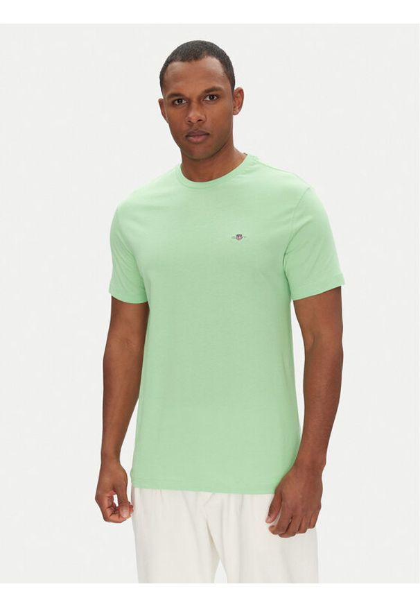 GANT - Gant T-Shirt Shield 2003184 Zielony Regular Fit. Kolor: zielony. Materiał: bawełna