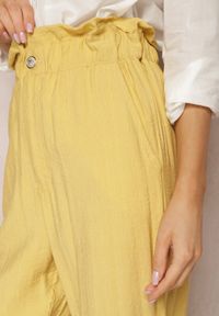 Renee - Żółte Klasyczne Spodnie z Elastyczną Talią Paper Bag Targea. Stan: podwyższony. Kolor: żółty. Styl: klasyczny #6