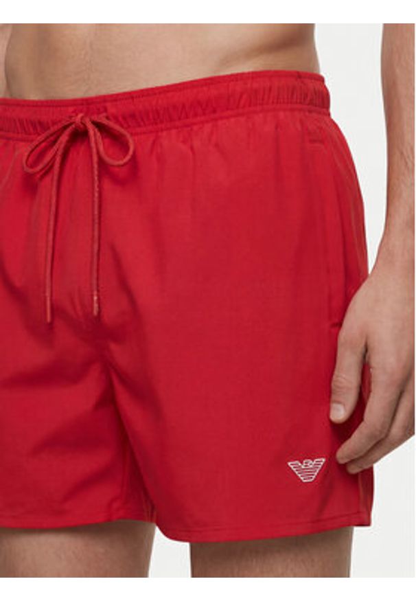 Emporio Armani Szorty kąpielowe EM000583 AF20424 U5064 Czerwony Regular Fit. Kolor: czerwony. Materiał: syntetyk