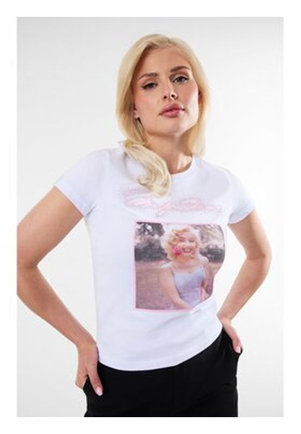 Guess T-Shirt W6BI51 K6658 Biały Regular Fit. Kolor: biały. Materiał: bawełna