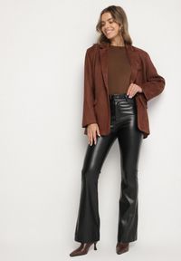 Born2be - Czarne Spodnie Dzwony z Imitacji Skóry Vebora. Okazja: na co dzień. Kolor: czarny. Materiał: skóra. Styl: klasyczny, casual, elegancki #5