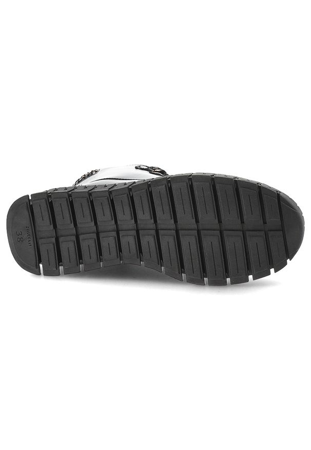 Botki damskie Armodo, lakierowane ze skóry na płaskiej podeszwie i zapinane na suwak, czarne, 2356. Okazja: na co dzień. Zapięcie: sznurówki. Kolor: czarny. Materiał: lakier, skóra. Szerokość cholewki: normalna. Obcas: na płaskiej podeszwie. Styl: elegancki, casual