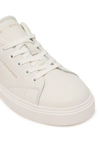 TOMMY HILFIGER - Tommy Hilfiger Sneakersy Th Chic Sneaker FW0FW09105 Kremowy. Kolor: kremowy. Materiał: skóra #4