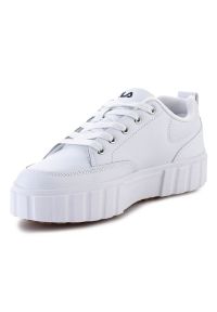 Buty Fila Sandblast C W FFW0060-10004 białe. Kolor: biały. Materiał: materiał, skóra, syntetyk, guma. Szerokość cholewki: normalna. Obcas: na platformie #3