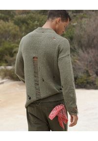 ONETEASPOON - Sweter z dziurami khaki. Kolor: zielony. Materiał: materiał. Wzór: ze splotem #4