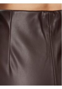 Bruuns Bazaar Spodnie z imitacji skóry Christa BBW3601 Brązowy Slim Fit. Kolor: brązowy. Materiał: skóra #4