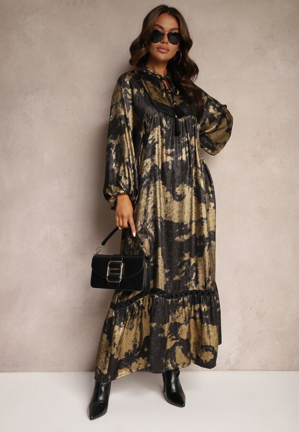 Renee - Złoto-Czarna Sukienka Wiązana przy Dekolcie z Metaliczną Nitką o Pudełkowym Fasonie Rorirae. Kolor: złoty. Wzór: aplikacja. Styl: wizytowy, klasyczny, elegancki