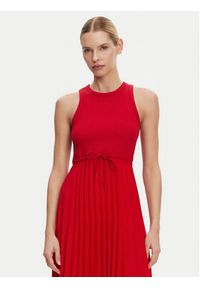 TOMMY HILFIGER - Tommy Hilfiger Sukienka codzienna WW0WW39342 Czerwony Regular Fit. Okazja: na co dzień. Kolor: czerwony. Materiał: wiskoza. Typ sukienki: proste. Styl: casual