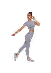 Szary Damski Komplet Top + Legginsy Moraj. Okazja: na co dzień, na spacer. Kolor: szary. Długość rękawa: krótki rękaw. Długość: krótkie. Styl: sportowy, wizytowy, casual