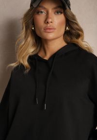 Renee - Czarna Bluza Palanthe. Typ kołnierza: kaptur. Kolor: czarny. Długość rękawa: długi rękaw. Długość: długie. Styl: sportowy