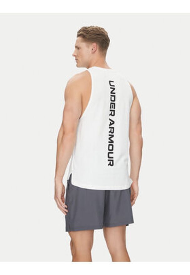 Under Armour Tank top Zone 1361901 Biały Loose Fit. Kolor: biały. Materiał: bawełna, syntetyk