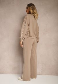 Renee - Beżowy Retro Komplet Dresowy z Wiskozą Bluza i Spodnie o Szerokim Kroju Selriza. Kolor: beżowy. Materiał: dresówka, wiskoza. Wzór: aplikacja #5