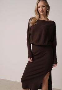 Born2be - Brązowa Dzianinowa Sukienka z Wiskozą o Nietoperzowym Kroju z Dekoltem w Łódkę Tisan. Okazja: na co dzień, na spotkanie biznesowe. Typ kołnierza: dekolt w łódkę. Kolor: brązowy. Materiał: dzianina, wiskoza. Styl: casual, biznesowy #7