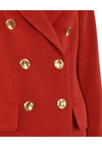 CATERINA - Wełniany płaszcz dwurzędowy. Kolor: czerwony. Materiał: wełna. Styl: klasyczny
