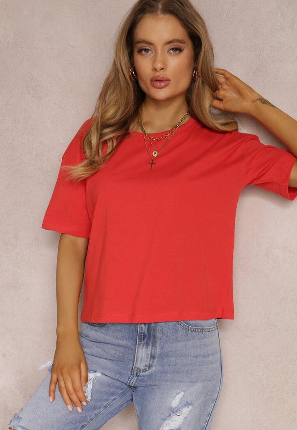 Renee - Czerwony T-shirt Clathera. Kolor: czerwony. Materiał: bawełna, jeans. Długość rękawa: krótki rękaw. Długość: krótkie. Wzór: gładki, jednolity