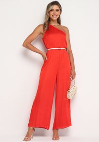 Born2be - Czerwony Asymetryczny Kombinezon Koktajlowy z Gumką w Talii z Szerokimi Nogawkami Vimorikas. Kolor: czerwony. Styl: wizytowy #6