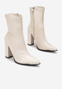 Born2be - Beżowe Botki Sofina. Wysokość cholewki: za kostkę. Nosek buta: szpiczasty. Zapięcie: zamek. Kolor: beżowy. Szerokość cholewki: normalna. Obcas: na obcasie. Styl: klasyczny. Wysokość obcasa: wysoki #5