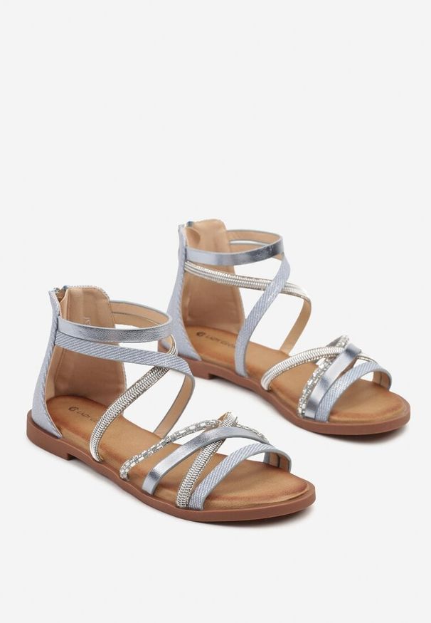 Born2be - Niebieskie Sandały z Przeplatanymi Paskami z Cyrkoniami Zapinane na Suwak Zeleina. Okazja: na co dzień. Zapięcie: pasek. Kolor: niebieski. Materiał: jeans. Wzór: paski. Styl: klasyczny, casual, elegancki