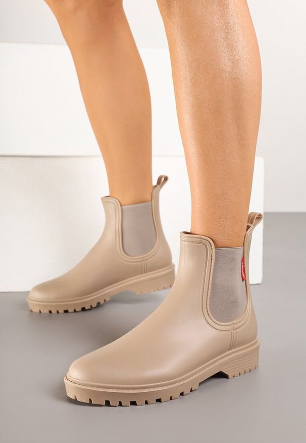 Born2be - Ciemnobeżowe Kalosze w Stylu Sztybletów Bellexia. Okazja: na co dzień. Kolor: beżowy. Materiał: jeans. Obcas: na obcasie. Styl: casual, klasyczny, elegancki. Wysokość obcasa: niski