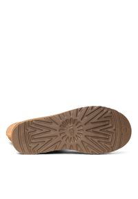 Ugg - Buty zimowe damskie brązowe UGG W Classic Tall II. Okazja: na plażę. Kolor: brązowy. Materiał: materiał. Sezon: zima. Styl: młodzieżowy #6