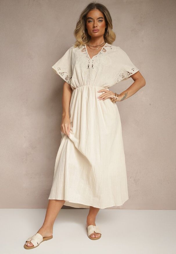 Renee - Beżowa Bawełniana Sukienka w Stylu Boho z Kieszonkami Orrane. Typ kołnierza: dekolt w kształcie V. Kolor: beżowy. Materiał: bawełna. Wzór: haft. Sezon: lato. Styl: boho