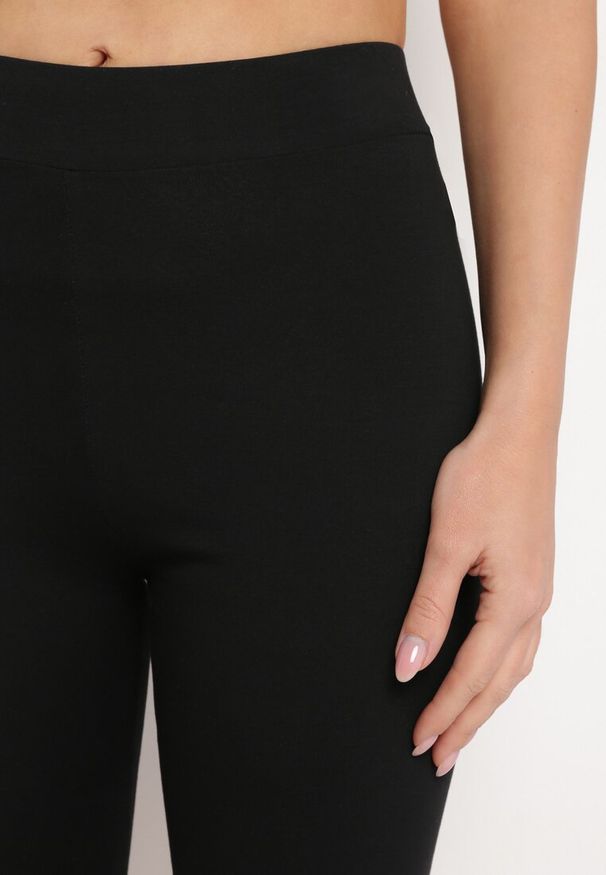 Born2be - Czarne Bawełniane Szorty Kolarki przed Kolano z Elastyczną Gumką w Pasie Harmmonia. Okazja: na co dzień. Kolor: czarny. Materiał: bawełna. Styl: casual, elegancki