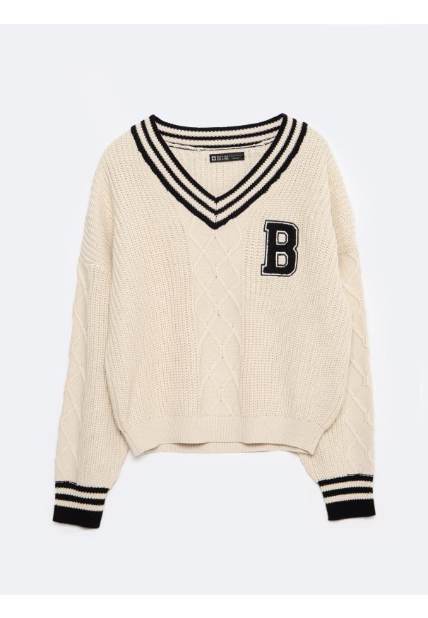 Big-Star - Sweter dziewczęcy w stylu college kremowy Collagia 103. Okazja: na co dzień, na uczelnię. Kolor: biały. Materiał: bawełna, skóra. Wzór: aplikacja. Styl: młodzieżowy, klasyczny, casual