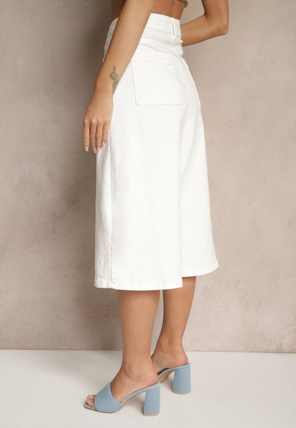 Renee - Białe Szorty Jeansowe High Waist Typu Bermudy Baggy Sonallea. Okazja: na spacer. Stan: podwyższony. Kolor: biały. Materiał: jeans. Wzór: aplikacja. Styl: elegancki