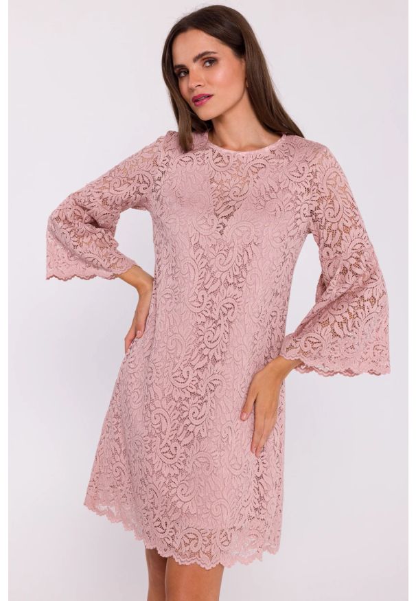 Stylove - Zjawiskowa sukienka koronkowa trapezowa w kolorze różowym. Okazja: na imprezę, na wesele, na randkę, na ślub cywilny. Kolor: różowy. Materiał: koronka. Wzór: gładki, koronka. Sezon: lato. Typ sukienki: trapezowe. Styl: klasyczny, wizytowy, elegancki